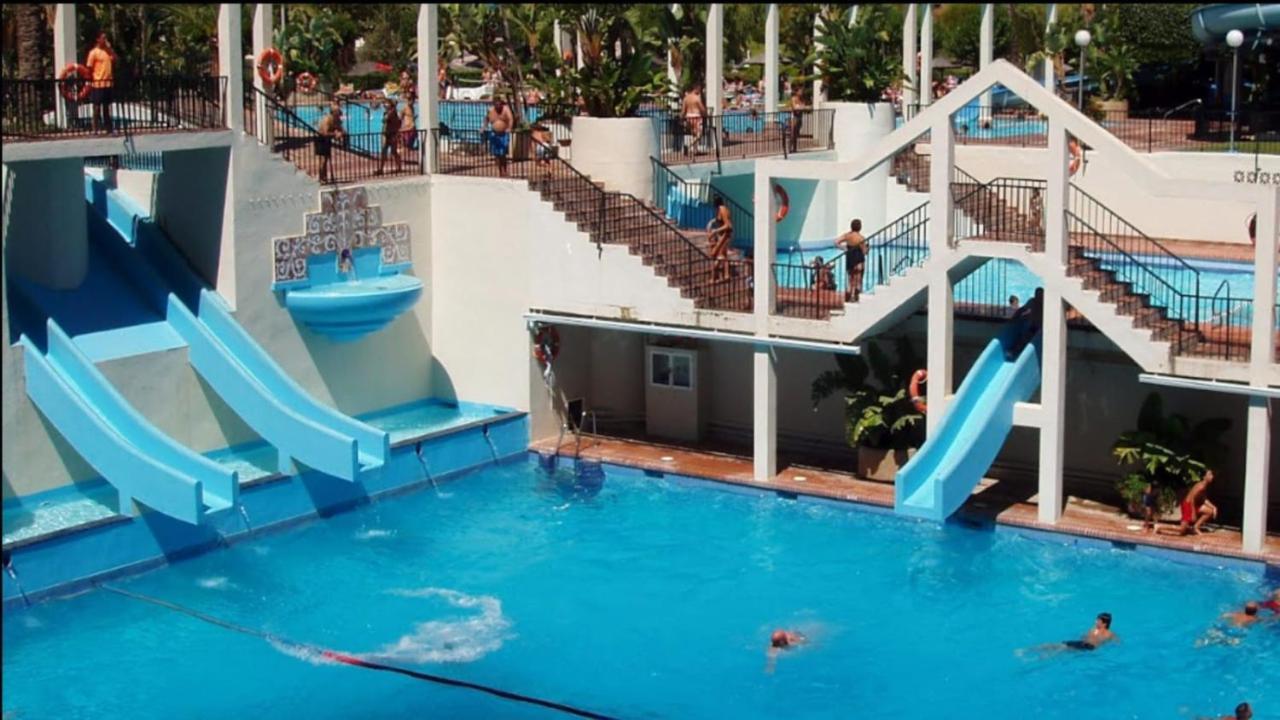 Benalmadena Benalbeach Parking Privado Bagian luar foto
