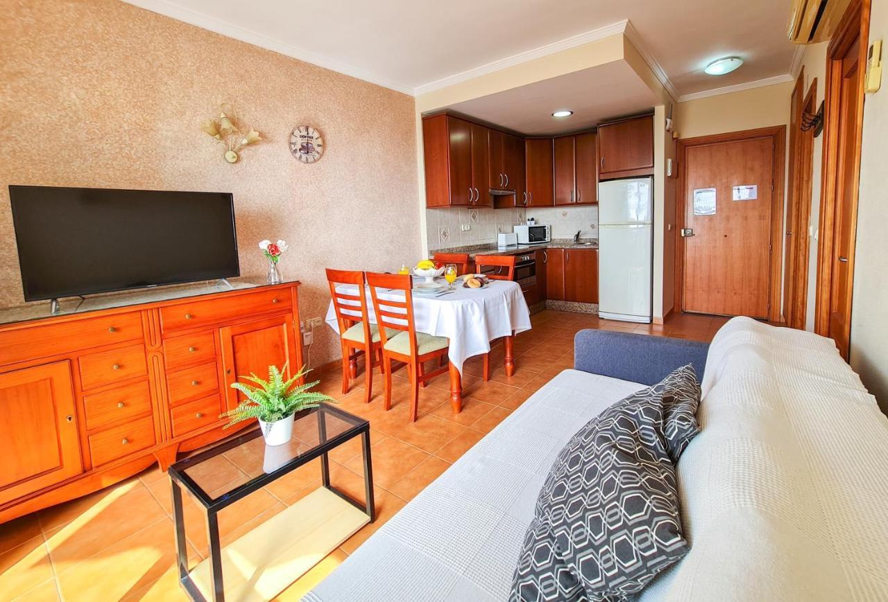 Benalmadena Benalbeach Parking Privado Bagian luar foto