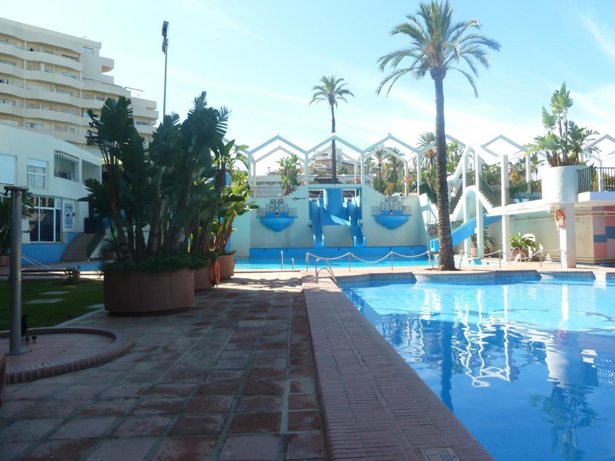Benalmadena Benalbeach Parking Privado Bagian luar foto